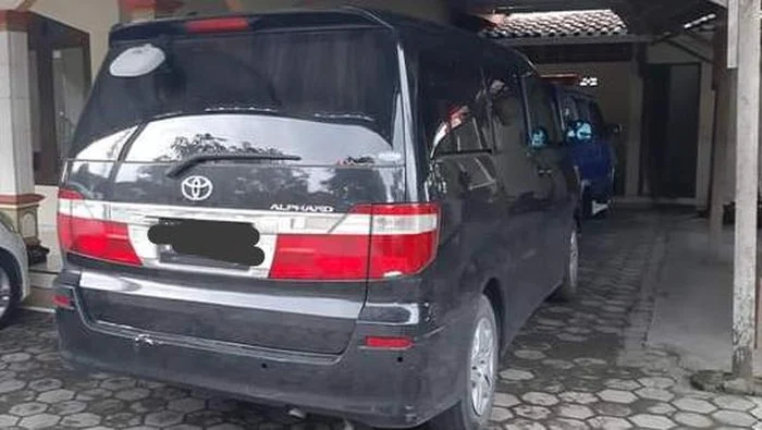 'Hamba Allah' di Klaten Sumbangkan Alphard untuk Dijadikan Ambulans