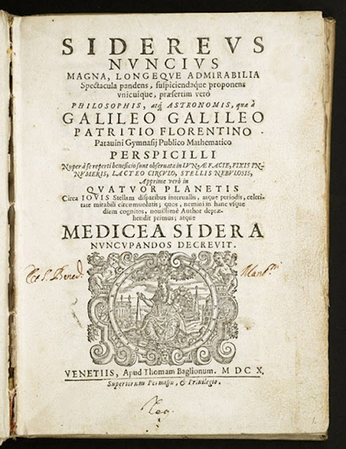 Титульный лист, дающий название «Medicea sidera» («Медикейские звезды») четырем недавно открытым спутникам Юпитера, Галилео Галилей, Sidereus nuncius, 1610, Венецианское изд. (Библиотека Линды Холл)