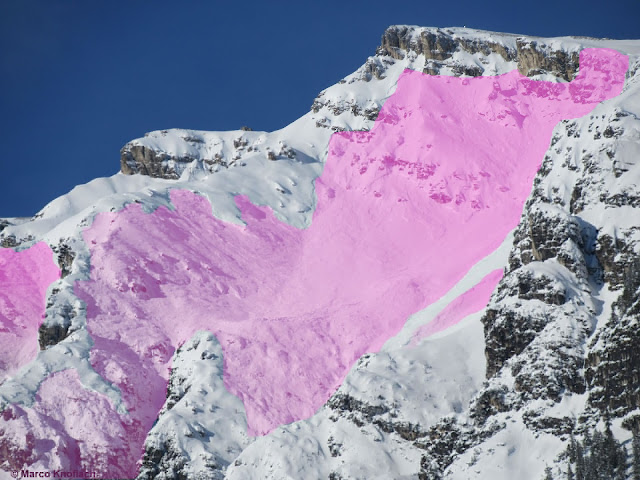 Schneebrettlawine Gallreideschrofen im Gschnitztal, die während der Schneefall- und Sturmperiode am 02.02.2022 spontan abgegangen ist (Foto: 03.02.2022)