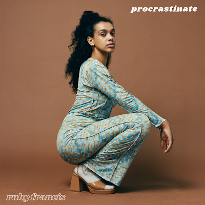 Ruby Francis Shares New Single ‘Procrastinate’