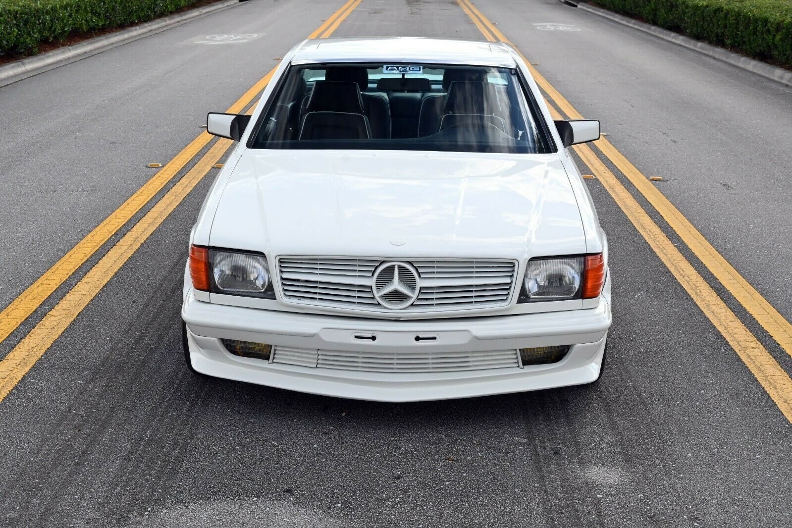 Mercedes-Benz C 126 500 SEC AMG in Classic weiß