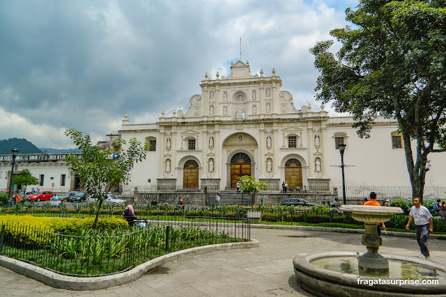 Parque Central e Catedral de Antigua, Guatemala