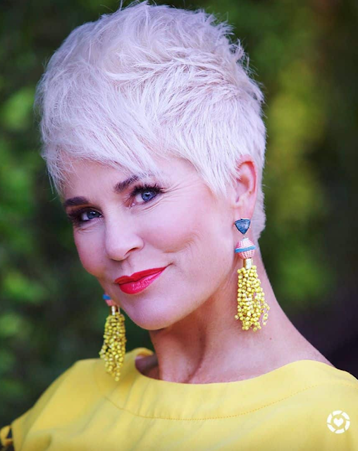 short pixie haircuts for older women 2022