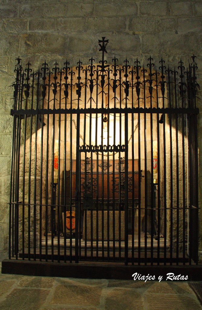 Interior de la iglesia del Monasterio de Leyre