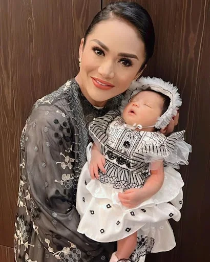 Foto-Foto Akikah Ameena Hanna Nur Atta Anak Atta Halilintar dan Aurel Hermansyah