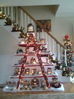 Árboles de Navidad con escaleras recicladas