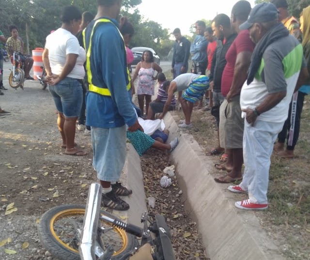 LA CIÉNAGA: Hallan motorista sin vida carretera Barahona-Juan Esteban