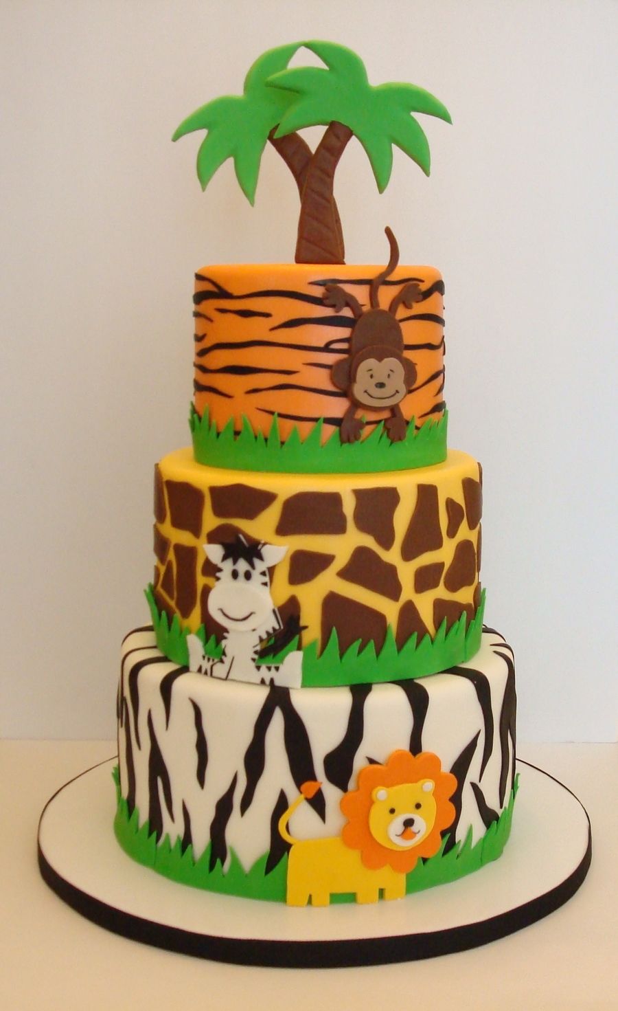 simple jungle birthday cake