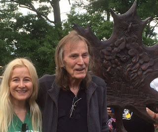 Kim Hasse with her spouse husband Gordon Lightfoot