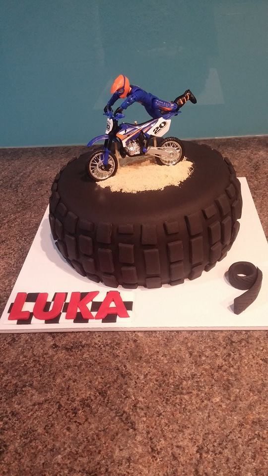 dirt bike cake