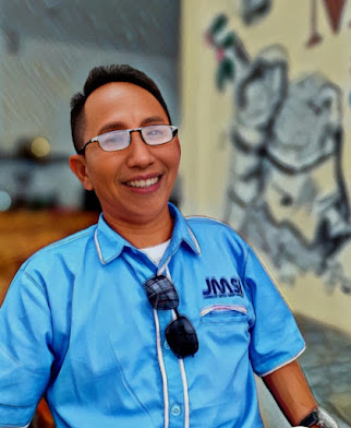 Pemimpin Perusahaan/Pimred/Penanggung Jawab Visionernews.com : Marwansyah (UKW)