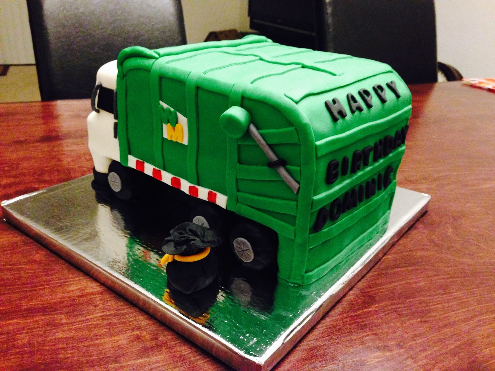 cake with trucks