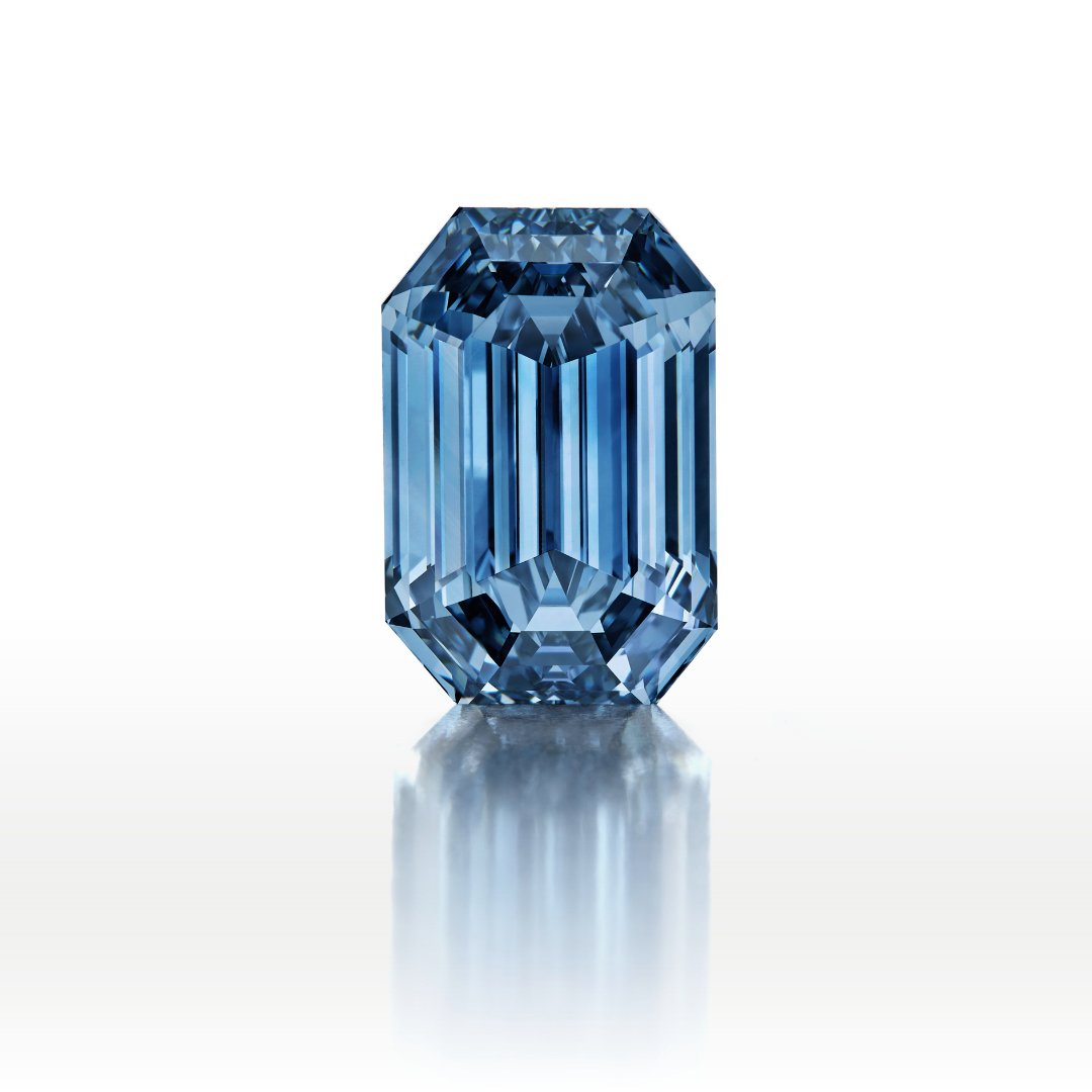 Valued at $48 million.. Dubai hosts the rare blue season “The De Beers Cullinan Blue” Dubai hosted the rare blue diamond “The De Beers Cullinan Blue”, which was presented by the Dubai Diamond Exchange, yesterday, Wednesday, in the presence of the Executive Director of the Dubai Multi Commodities Center Ahmed bin Sulayem.  Sotheby's auction house unveiled the unique diamond, as part of the activities of Dubai Diamond Week, according to what was announced by the Dubai Multi Commodities Center website, and this comes before it will be auctioned during the Hong Kong Week for Luxury Pieces next April.  The 15.10 carat “The De Beers Cullinan Blue” diamond, according to British magazine “Titler”, is the largest blue diamond ever to be auctioned, and the largest flawless and vivid blue diamond designed by the GIA, which ranked it as “Fancy Vivid Blue”. , which is the highest color classification for diamonds, and its price is estimated at more than 48 million dollars, equivalent to 176 million dirhams.  Before Dubai, the rare diamond was exhibited in New York and London, and from the Emirati city it will continue its journey to Singapore, Taiwan and then Shanghai before reaching its final destination in Hong Kong for auction.  The rough stone of the rare diamond was discovered in April 2021 in the Cullinan mine in South Africa, and the companies "Diacore" and "De Beers" bought the stone, which weighs about 40 carats, for $ 40 million.