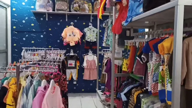 contoh toko pakaian anak