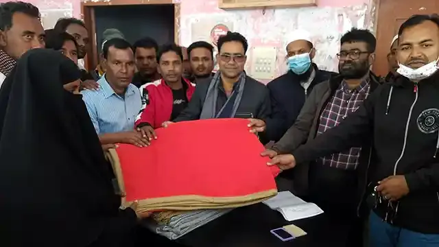 নন্দীগ্রামে প্রধানমন্ত্রী প্রদত্ত কম্বল বিতরণ