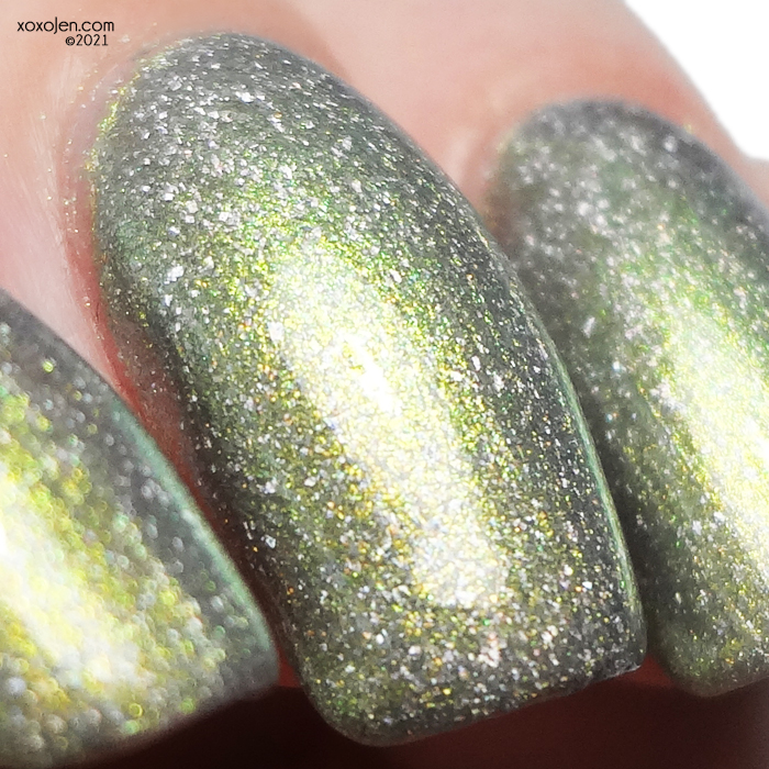 xoxoJen's swatch of KBshimmer Shake Things Up