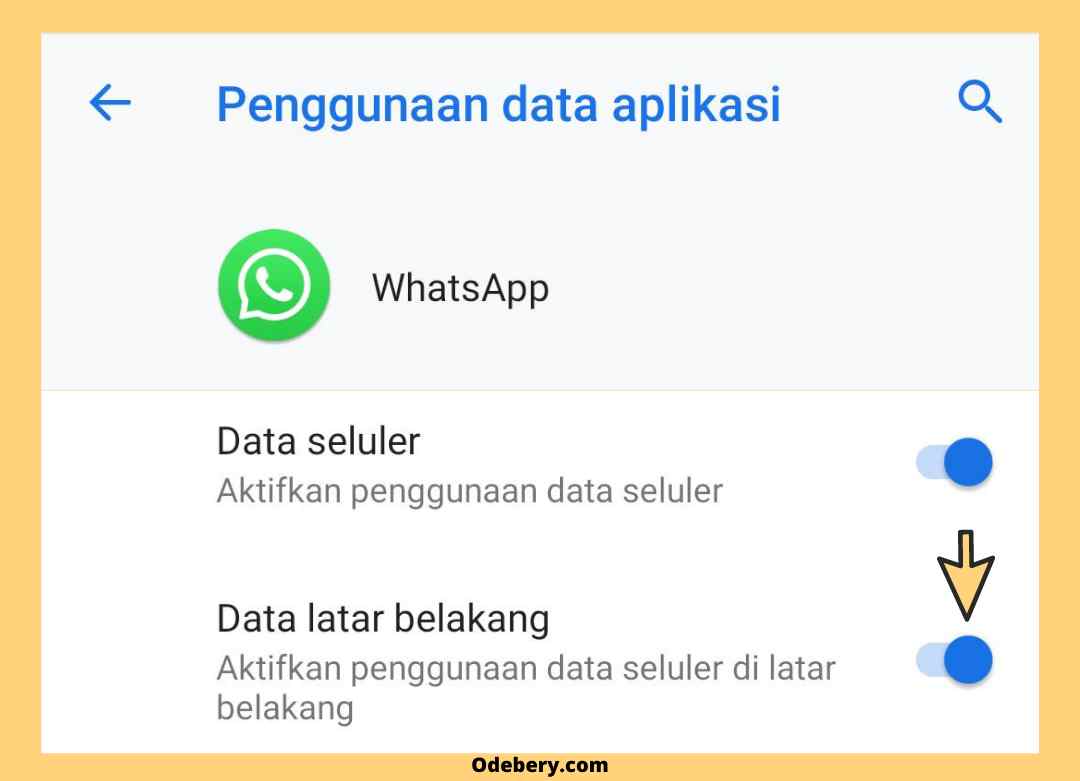 Pesan Whatsapp Tidak Masuk jika Tidak Dibuka  Assalamu'alaikum sob! Terkadang ada masalah umum yang bisa terjadi di aplikasi whatsapp salah satunya pesan atau notifikasi whatsapp tidak masuk jika aplikasi wa tidak dibuka.  Hal ini tentu saja membuat pengguna whatsapp merasa kurang nyaman karena pesan tidak muncul melalui notifikasi. Terlebih apabila masalah ini terus berlanjut sampai berhari-hari.  Bagi sobat yang mengalami masalah pesan wa baru masuk saat aplikasi dibuka, yuk ikuti panduan lengkapnya di bawah ini.    Daftar Isi Penyebab Pesan WhatsApp Telat Masuk Cara Mengatasi Pesan WhatsApp Tidak Masuk Jika Tidak Dibuka #1. Menghapus Cache Aplikasi WhatsApp #2. Mengaktifkan Data Latar Belakang WA #3. Menonaktifkan Mode Hemat Daya/Kuota #4. Mengaktifkan Mode Dering #5. Melonggarkan Ruang Penyimpanan #6. Update Aplikasi WhatsApp di Playstore #7. Menginstall Ulang WhatsApp Penutup  Penyebab Pesan WhatsApp Telat Masuk  Penyebab pesan whatsapp tidak mau masuk / lambat masuk bisa dipicu oleh beragam faktor. Berdasarkan pengalaman yang saya alami keterlambatan chat masuk ini disebabkan oleh beberapa faktor berikut:  Cache Whatsapp Menumpuk. Data dinonaktifkan. Jaringan Lemot. Mode Hemat Baterai/Daya Aktif. Mode Senyap Aktif. Perizinan Data Aplikasi Dimatikan. Penyimpanan Penuh. RAM Penuh. Lupa Belum Beli Kuota.  Faktor - faktor diatas yang menjadi salah satu sebab kenapa whatsapp error dan pesan wa tidak dapat masuk saat saat layar hp sedang terkunci.  Baca juga: Cara membuat link whatsapp Olshop & IG   Pesan Whatsapp Tidak Masuk jika Tidak Dibuka  Ada beberapa cara yang bisa anda lakukan supaya whatsapp jadi normal kembali. Berikut langkahnya   #1. Menghapus Cache Aplikasi WhatsApp  Cara yang pertama anda bisa menghapus cache  pada aplikasi whatsapp. Biasanya setelah cache dihapus, masalah pesan telat masuk bisa teratasi.  Pertama buka menu Setelan > Aplikasi & Notifikasi.  Pesan whatsapp tidak masuk jika tidak dibuka  Lalu pilih WhatsApp.  Pesan whatsapp tidak masuk jika tidak dibuka  Kemudian buka menu Penyimpanan.  Pesan whatsapp tidak masuk jika tidak dibuka  Lalu pilih Hapus Cache.  Pesan whatsapp tidak masuk jika tidak dibuka  Selesai.   #2. Mengaktifkan Data Latar Belakang WA  Cara kedua yang bisa anda lakukan adalah mengaktifkan data latar belakang aplikasi whatsapp.  Hal ini bertujuan agar ketika layar hp terkunci pesan wa tetap masuk. Berikut caranya:  Pertama buka menu Setelan > Aplikasi & Notifikasi.  Pesan whatsapp tidak masuk jika tidak dibuka  Lalu pilih aplikasi WhatsApp.  Pesan whatsapp tidak masuk jika tidak dibuka  Lalu buka menu Penggunaan Data.  Pesan whatsapp tidak masuk jika tidak dibuka  Setelah itu aktifkan Data Latar Belakang.  Pesan whatsapp tidak masuk jika tidak dibuka   #3. Menonaktifkan Mode Hemat Daya/Kuota  Ada sedikit perbedaan diantara mode hemat daya dan mode hemat kuota. Kedua perbedaan ini tetap saling berkaitan satu sama lain.  Mode hemat daya hanya akan membatasi aplikasi yang berjalan pada latar belakang. Sehingga daya yang dikeluarkan lebih berkurang.  Sedangkan mode hemat kuota hanya membatasi aplikasi yang menggunakan data tanpa izin di latar belakang.  Karena itu jika kedua mode ini diaktifkan, bisa membuat notifikasi pesan telat masuk. Khususnya pada whatsapp.  Cara menonaktifkan mode hemat daya/data:  Pertama geser layar atas ponsel ke bawah hingga muncul menu bar.  Pesan whatsapp tidak masuk jika tidak dibuka  Lalu cari dan matikan fitur Penghemat Baterai dan Penghemat Kuota.  Pesan whatsapp tidak masuk jika tidak dibuka  Selesai.  Baca juga: Cara logout whatsapp tanpa menghapus akunya   #4. Mengaktifkan Mode Dering  Terkadang kita lupa kalau telah mengaktifkan mode senyap. Sehingga semua pesan pemberitahuan juga ikut tersenyapkan.  Oleh karena itu sebaiknya ubah mode senyap ke mode dering. Berikut langkahnya:  Buka menu bar dengan menggeser layar dari atas ke bawah.  Pesan whatsapp tidak masuk jika tidak dibuka  Lalu cari dan ubah Mode Senyap ke Mode Dering.  Pesan whatsapp tidak masuk jika tidak dibuka  Selesai.    #5. Melonggarkan Ruang Penyimpanan  Apakah penyimpanan anda sedang penuh? Jika iya, kemungkinan pesan tidak masuk disebabkan oleh memori penyimpanan yang penuh.  Sebenarnya di hp kita ini terdapat 2 jenis sampah. Ada sampah yang terlihat (cahce file, junk file) dan ada yang tersembunyi.  Hal ini sudah saya bahas tuntas di Cara Mengatasi Memori Internal Penuh Padahal Tidak Ada File.   #6. Update Aplikasi WhatsApp di Playstore  Pesan whatsapp yang telat masuk juga bisa disebabkan oleh sistem aplikasi whatsapp yang minta diupdate.   Biasanya setelah dilakukan pembaruan lewat playstore, masalah pesan lambat masuk bisa teratasi.  Pertama buka Playstore. Lalu cari aplikasi WhatsApp. Setelah ketemu, kemudian klik Update.  Pesan whatsapp tidak masuk jika tidak dibuka  Tunggu hingga selesai pembaruan selesai.   #7. Menginstal Ulang WhatsApp  Apabila semua cara di atas belum juga membuahkan hasil. Sebaiknya segera lakukan instalasi ulang aplikasi whatsapp anda.  Hal ini bisa saja terjadi lantaran ada error atau bug pada sistem aplikasi whatsapp. Namun sebelum melakukan instalasi ulang whatsapp, ada baiknya jika melakukan backup (mencadangkan chat) terlebih dahulu.  Hal ini bertujuan agar pesan chat tetap ada meskipun akun berada pada aplikasi whatsapp yang baru. Berikut cara mencadangkan chat:  Pertama buka aplikasi Whatsapp lalu buka menu Setelan. Setelah itu masuk ke menu Chat.  Pesan whatsapp tidak masuk jika tidak dibuka  Lalu pilih menu Cadangan Chat.  Pesan whatsapp tidak masuk jika tidak dibuka  Pada opsi Akun Google silahkan anda masukkan akun gmail sebagai tempat pencadangan chat. Setelah itu pilih Cadangkan.  Pesan whatsapp tidak masuk jika tidak dibuka  Terakhir tunggu hingga proses pencadangan selesai. Setelah itu lakukan instalasi ulang whatsapp.  Baca juga: Cara mengubah tema whatsapp dengan foto sendiri   Penutup  Itulah cara mengatasi pesan whatsapp tidak masuk jika tidak dibuka yang sempat ditanyakan oleh sebagian pengguna hp oppo, samsung, xiaomi dan iPhone. Semoga bermanfaat, wassalamu'alaikum.