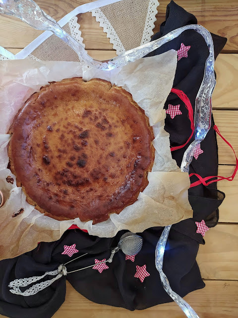 Tarta de queso de La Viña con turrón de Jijona. Cheesecake recipe, happy birthday, 40, postre, fácil, rico, cremoso, sencillo, rápido, aprovechamiento, horno Cuca