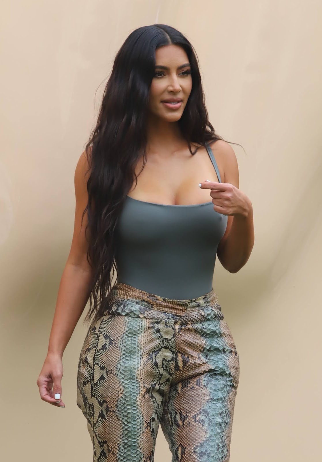 Kim Kardashian made a surprise visit to her SKIMS pop-up shop at the Grove shopping center in LA.
