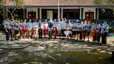 Upacara Bendera Peringatan Hari Guru Nasional (HGN) dan HUT ke-76 PGRI.