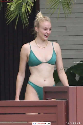 Sophie Turner Sexy Bikini and Lingerie Pictures