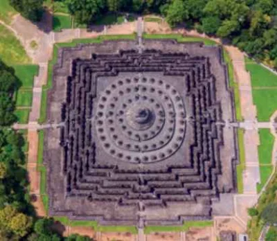 Candi-Borobudur:-Warisan-Budaya-Dunia-(1991)