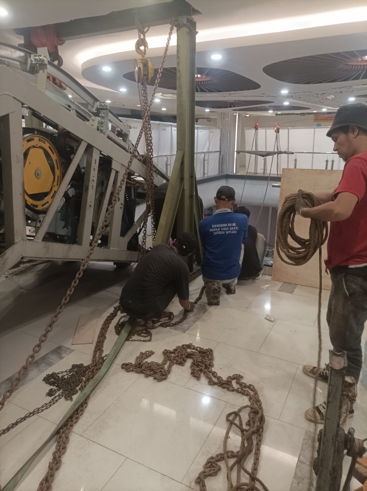 Jadwal Pemeliharaan Lift: Kapan dan Seberapa Sering?