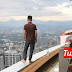 Lelaki tempatan cuba bunuh diri terjun dari Menara KL