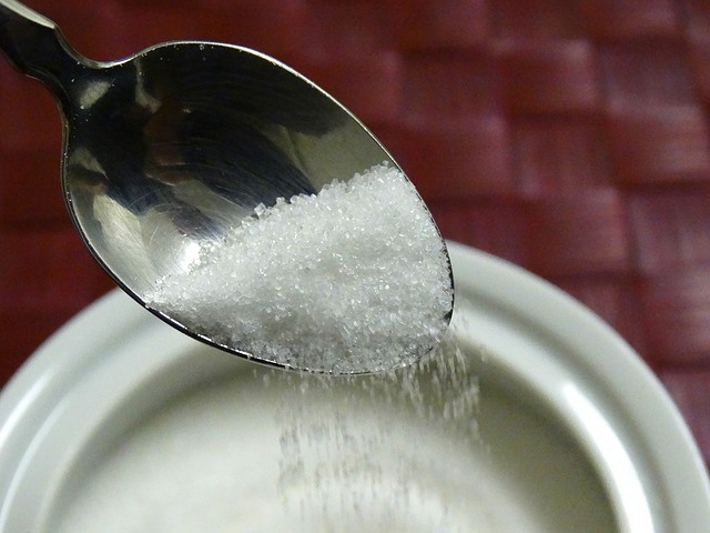 sugar, artificial sweeteners, avoid sugar, sugar crystals