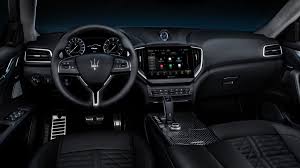 Spesifikasi Maserati Ghibli Hybrid Terbaru