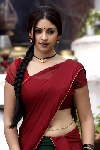 Richa Gangopadhyay navel waist chain indian actress