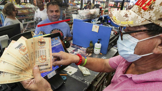 Lucky Man Wins 1.34 Billion Dollars Jackpot In U.S