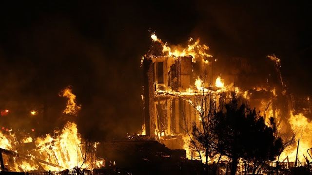 ΗΠΑ: Μεγάλη πυρκαγιά κατέστρεψε εκατοντάδες σπίτια στο Κολοράντο