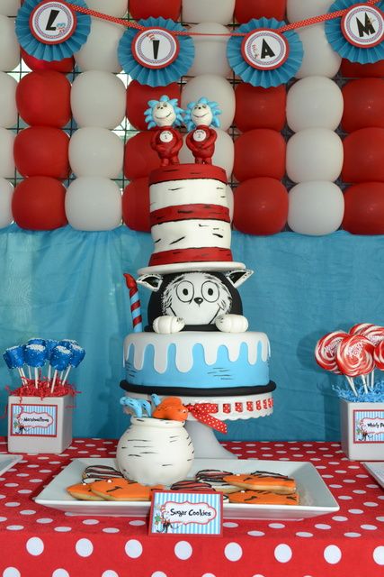 dr.seuss cake