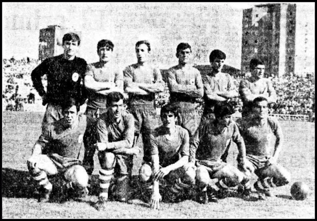 REAL SOCIEDAD DE FÚTBOL DE SAN SEBASTIÁN. Temporada 1967-68. Zubiarrain, Gorriti, Martínez, Iguarán, Sagasta y Gaztelu. Urresti, Arzac, Arregui, Mendiluce y Boronat. REAL VALLADOLID DEPORTIVO 0 REAL SOCIEDAD DE FÚTBOL 1 Domingo 09/06/1968. Promoción de ascenso a 1ª División, partido de ida. Valladolid, estadio Municipal José Zorrilla.  GOLES: 0-1: 73’, Boronat