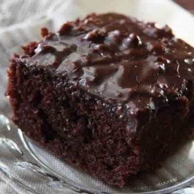 30-Minute Chocolate Fudge Cake