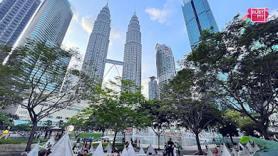 SURIA KLCC PICNIC IN THE PARK