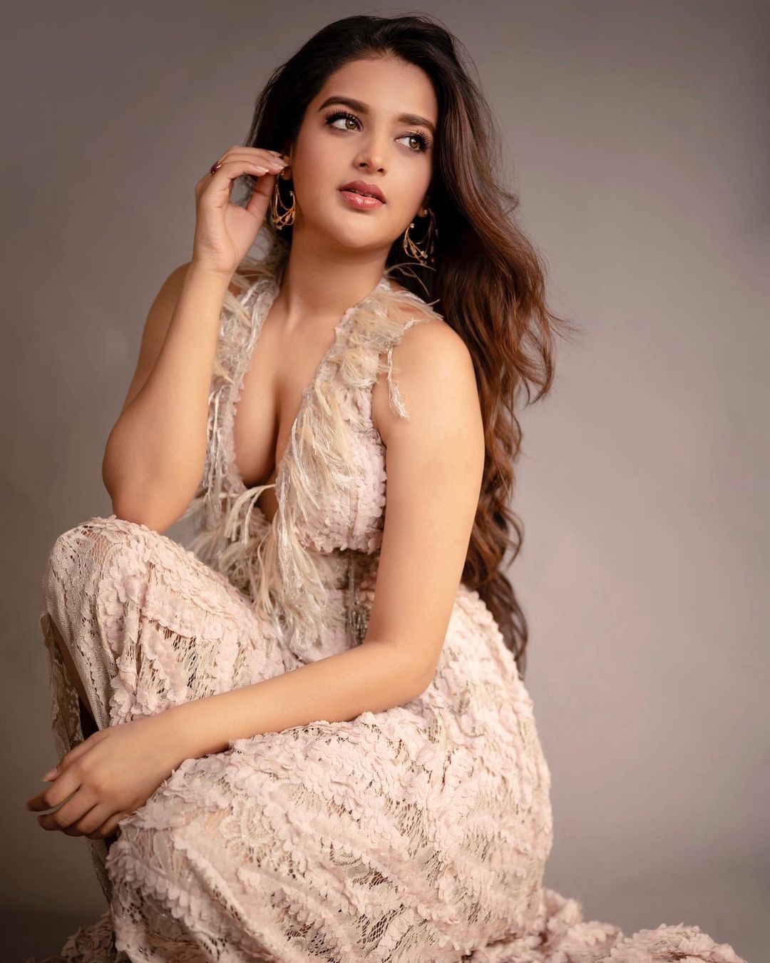 Nidhhi Agerwal pic