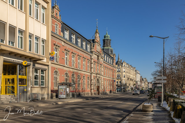 Poste Centrale de Colmar — façade sur l'av. de la République (février 2021)