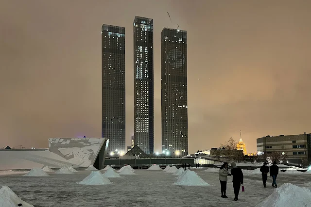 Москва-Сити, пространство «Городская площадь», строящийся жилой комплекс Capital Towers