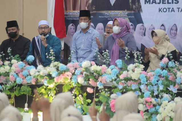 Rudi Kukuhkan Pengurus Majelis Rasullullah Hubbul Musthofa Kota Tanjungpinang 2022-2027