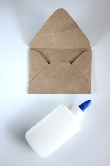 recycled envelopes, DIY envelopes, envelopes made from brown paper bags, crafts, handmade, paper crafts, stationery, snail mail, envelope template, make your own stationery, blah to TADA, envelope liners, used for old magazine pages, magazines