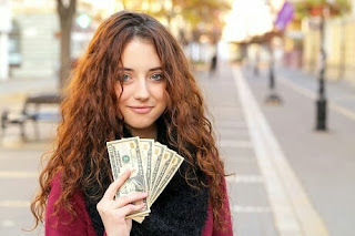 Showing Your Teen Good Money Management