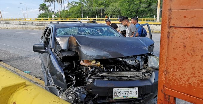 México: Tres jóvenes han resultado heridos en un accidente automovilístico 