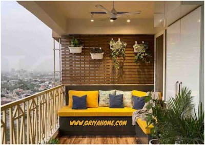 desain balkon dengan sofa