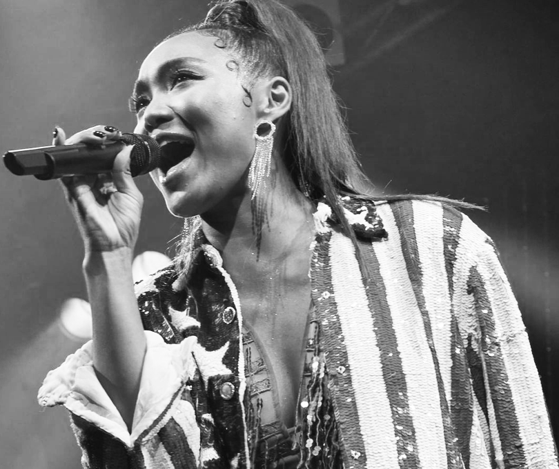 Photos of Crystal Kay performing for the first time in 84 years | Random J Pop