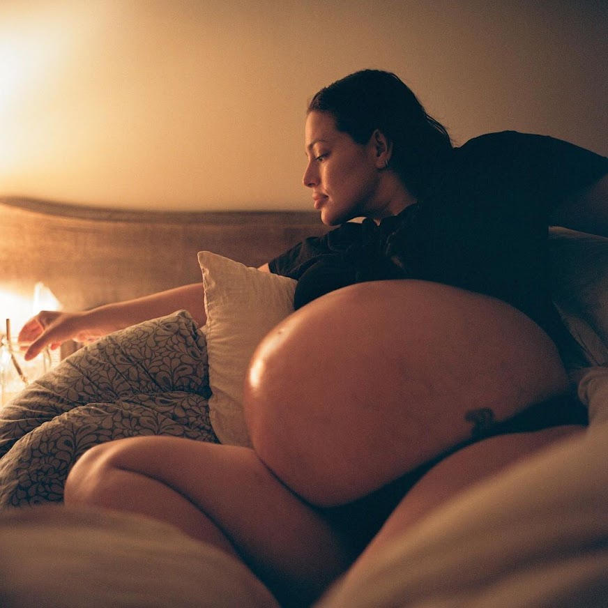 babies will always come on their birthday- Pregnant Ashley Graham Shares her baby bump photos as she due for delivery (photos)