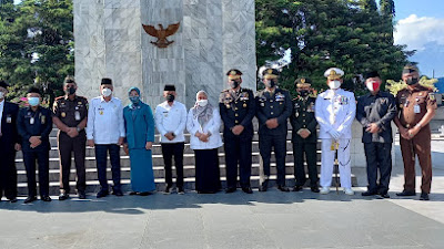 Bangun Patung Tombolotutu, Walikota Palu Juga Dorong Guru Tua Jadi Pahlawan Nasional