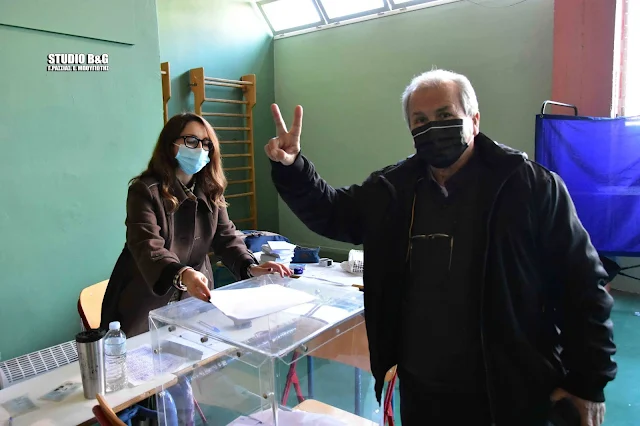 Σε εξέλιξη οι εκλογές του ΚΙΝΑΛ - ΠΑΣΟΚ στην Αργολίδα