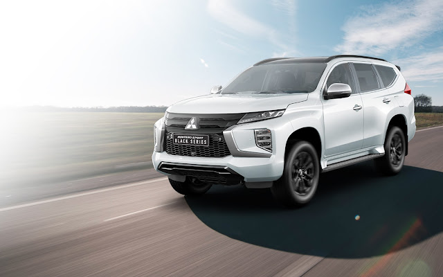 What do you get in each Mitsubishi Montero Sport variant?